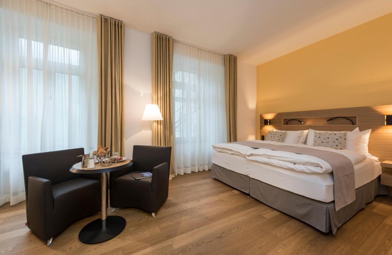 Hotel Fravi Андер Экстерьер фото